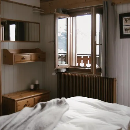 Chataigne - Shared Catered Bed & Breakfast