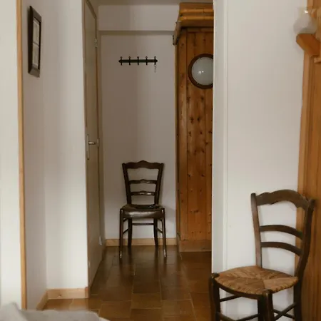 Chataigne - Shared Catered Bed & Breakfast