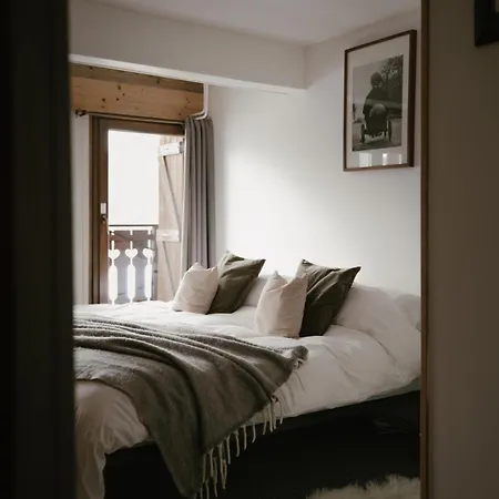 Chataigne - Shared Catered Bed & Breakfast Châtel