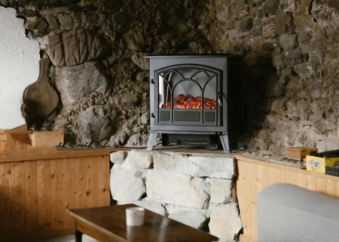 Chataigne - Shared Catered Bed and breakfast